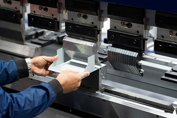 servizio_di_formatura_metalli_per_cantieri