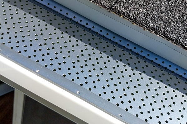 grondaia-forata-in-metallo